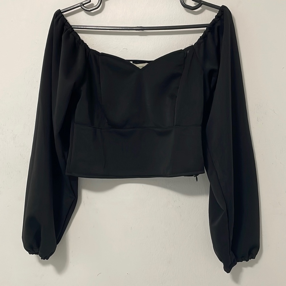 Cropped top..xs to med asian size